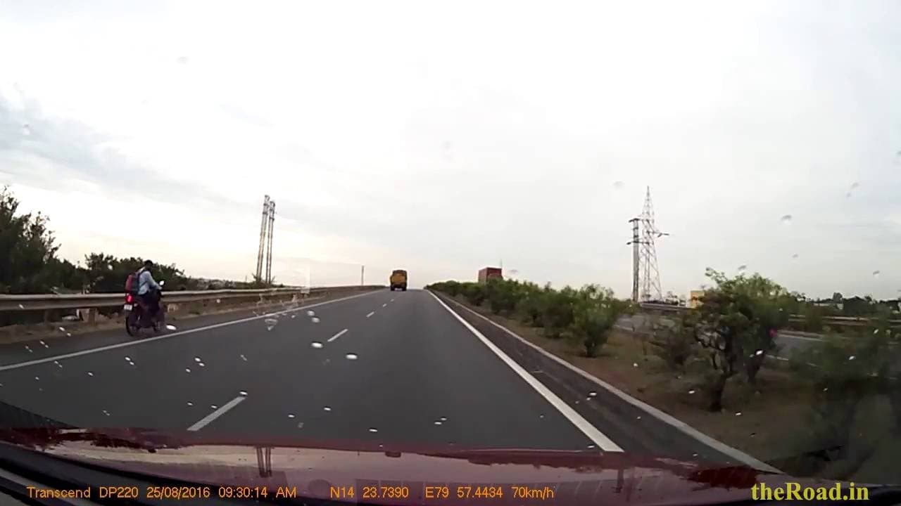 Car hitting a dog in a highway | Dog hit | Car vs Dog