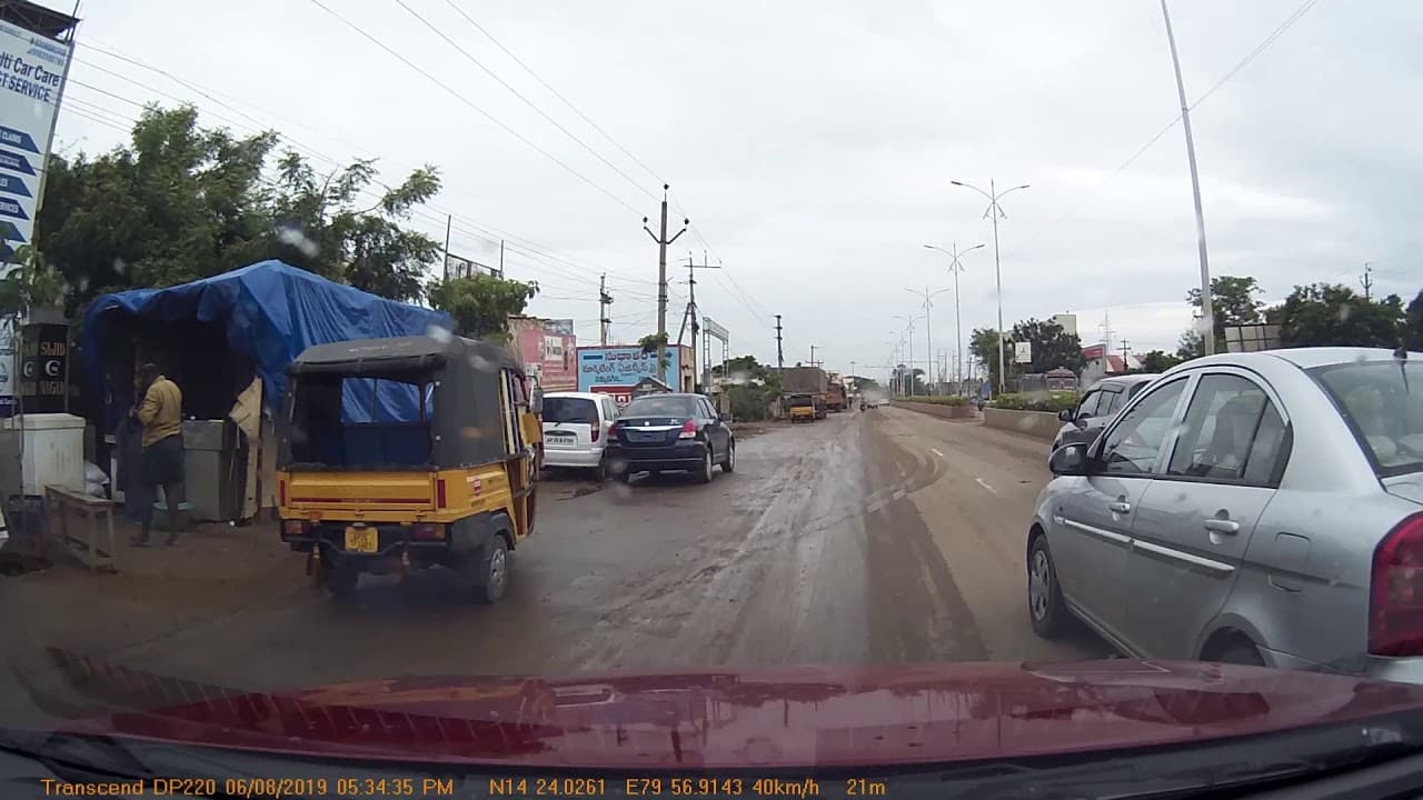 Changing lanes carelessly | Lane Discipline | Bad Drivers |